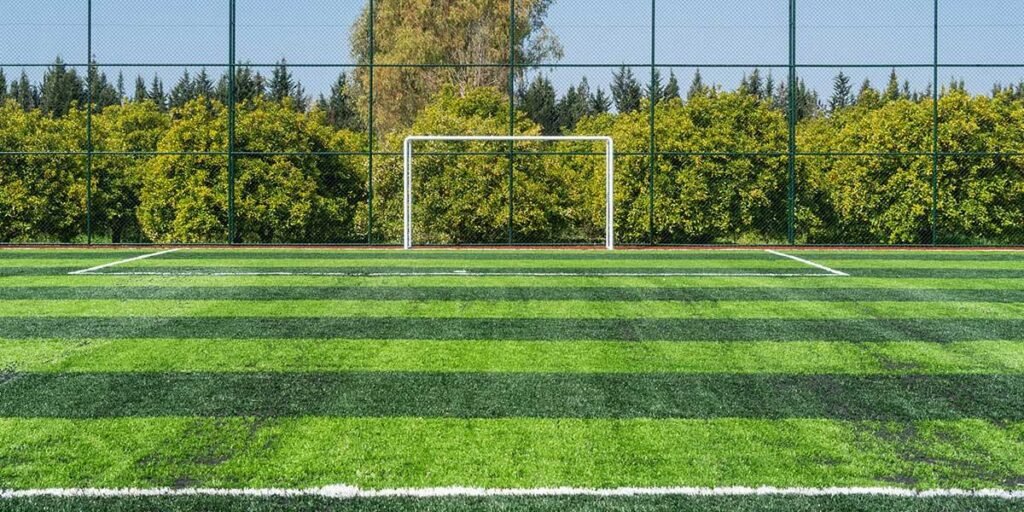 ⚽ إنشاء ملاعب كرة قدم بالرياض وأهمية الجودة في التنفيذ