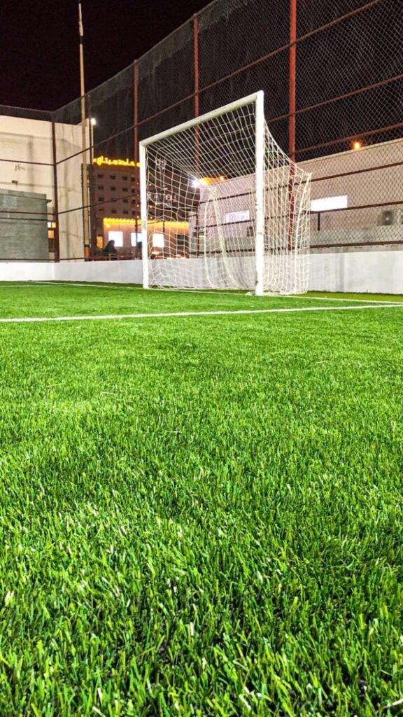 تنفيذ ملاعب خماسية بالرياض