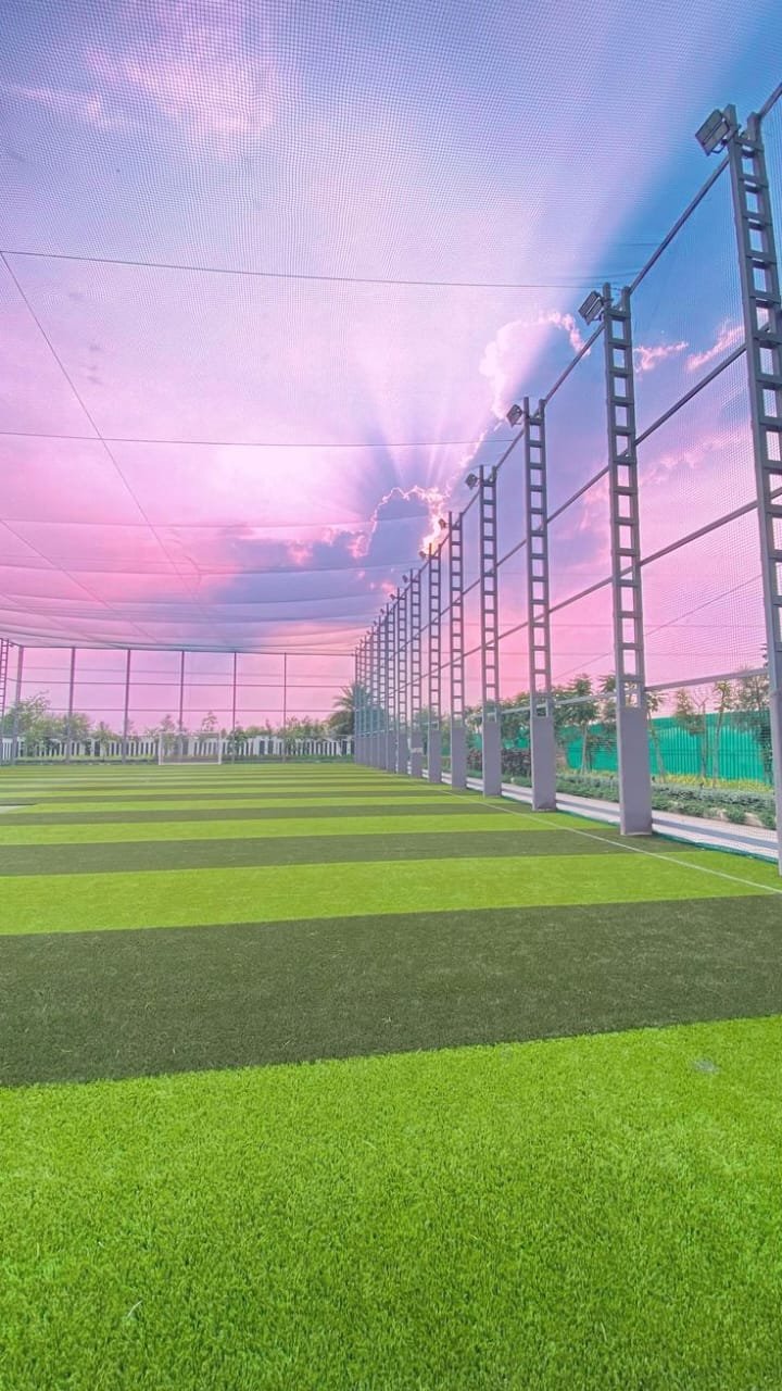 إنشاء ملاعب خماسية بالرياض