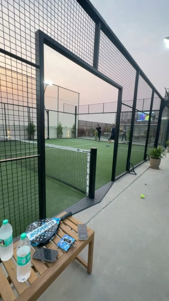 عشب صناعي لملاعب البادل بالرياض