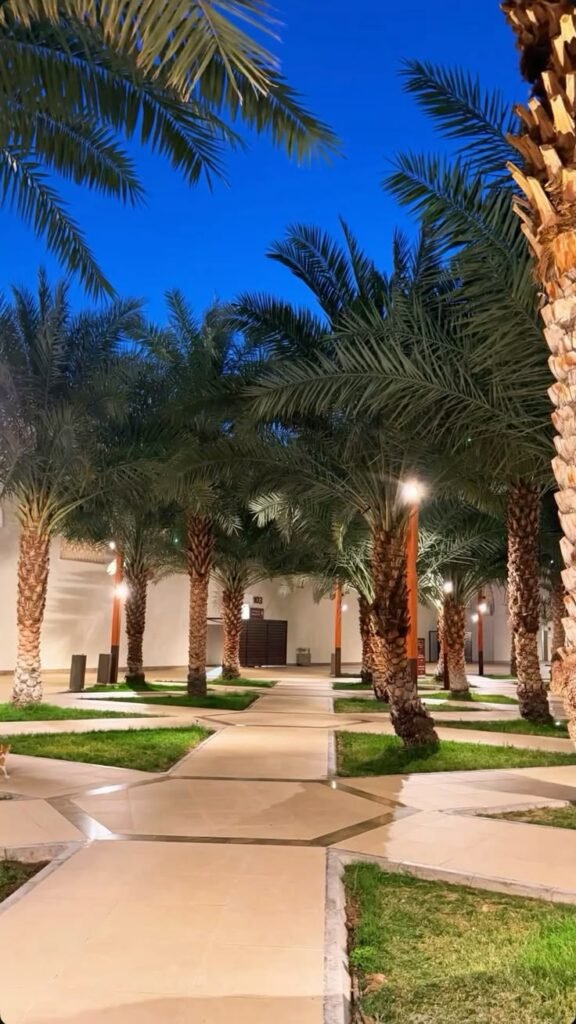 تنفيذ ملاعب كرة قدم بالرياض